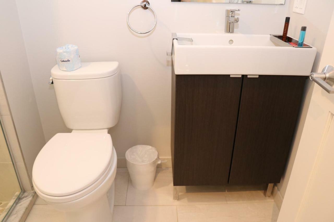 A Stylish Stay W/ A Queen Bed, Heated Floors.. #31 Brookline Exterior photo