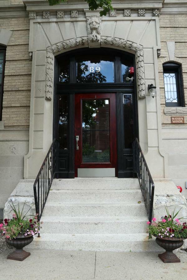 A Stylish Stay W/ A Queen Bed, Heated Floors.. #31 Brookline Exterior photo